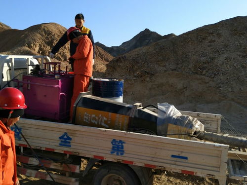 土石方開(kāi)采石料加工 硬石開(kāi)采難不倒，頂石機(jī)口碑廠家助力高效生產(chǎn)